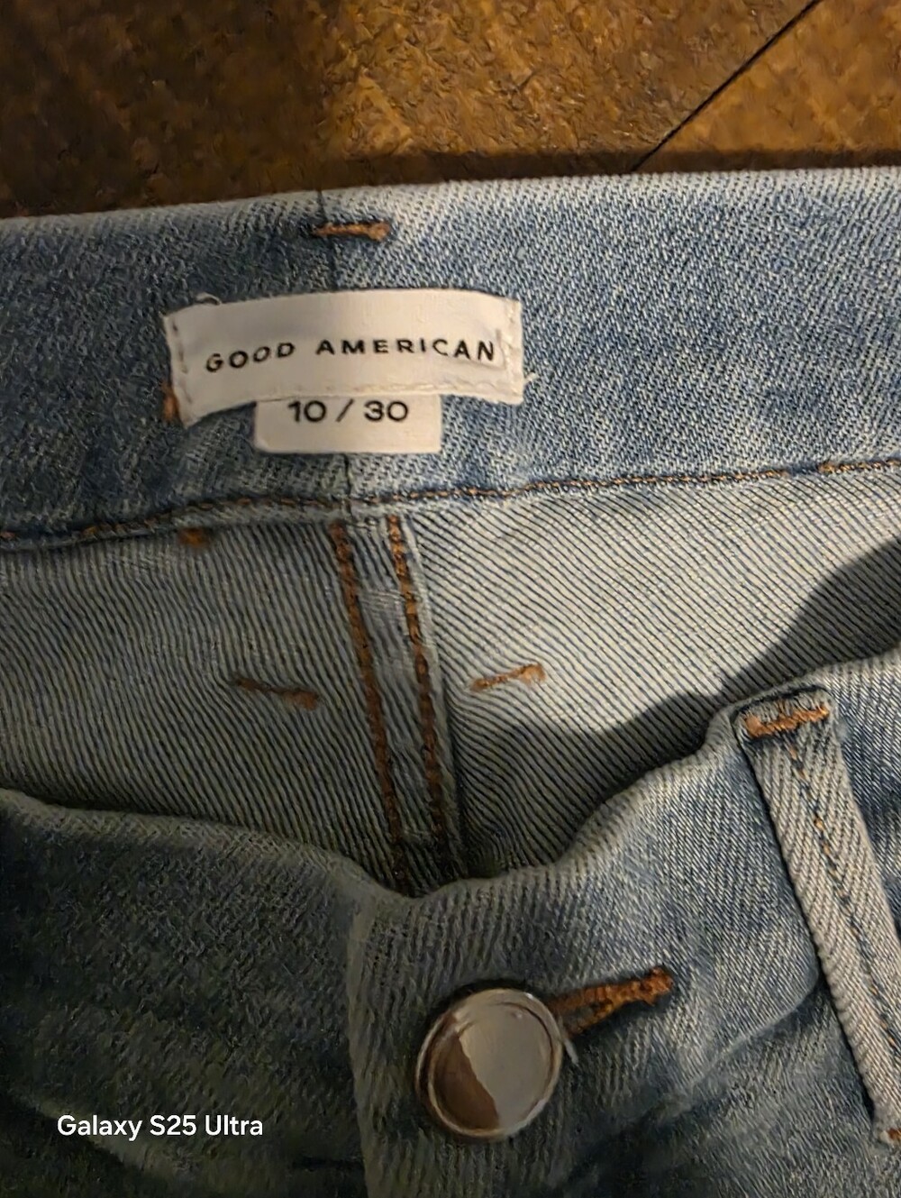 Good American Light Blue Jeans